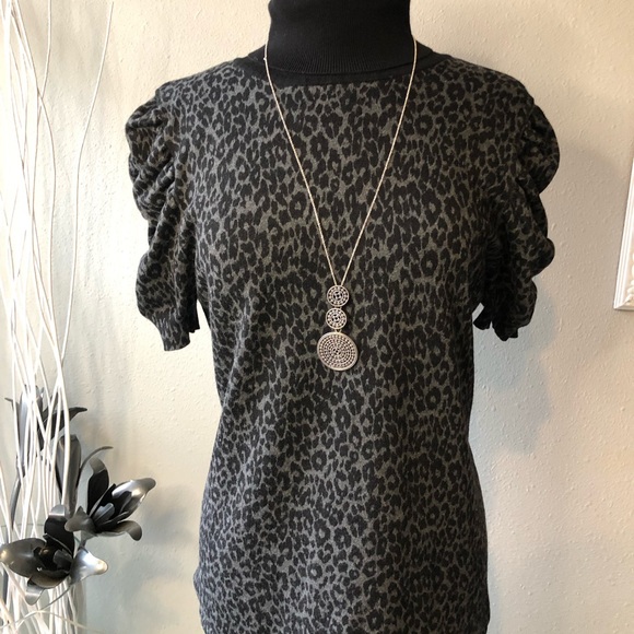 Turtleneck  blouse black and grey print - Picture 1 of 7